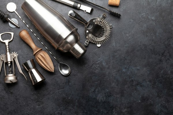 Peut-on trouver des croisières offrant des cours de mixologie avec des cocktails inspirés des escales?